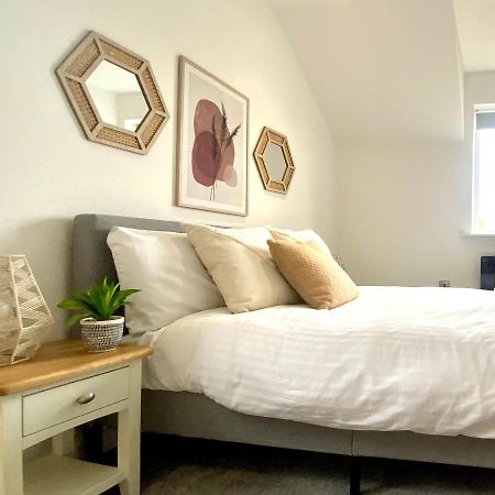 Modern 2 Bed Apartment/Free Parking/Near City/Self-Check In Handsworth Екстериор снимка