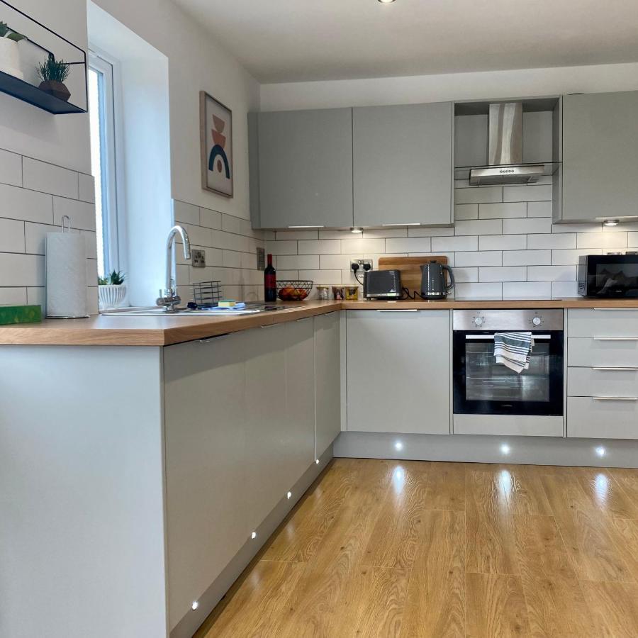 Modern 2 Bed Apartment/Free Parking/Near City/Self-Check In Handsworth Екстериор снимка