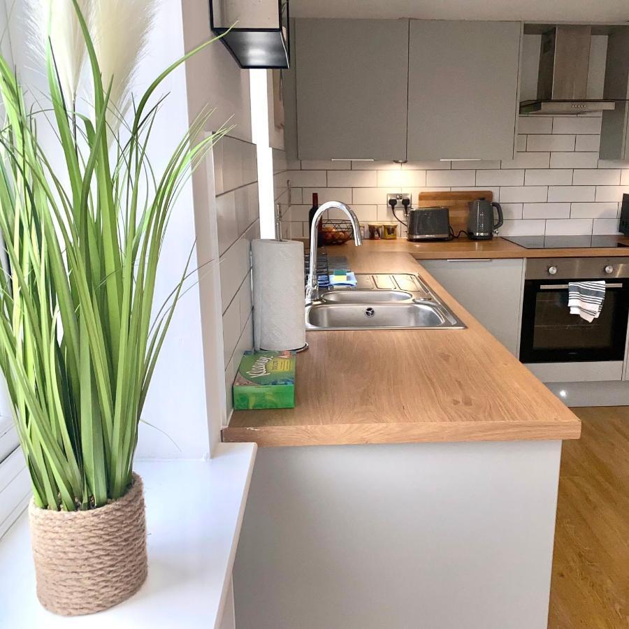 Modern 2 Bed Apartment/Free Parking/Near City/Self-Check In Handsworth Екстериор снимка