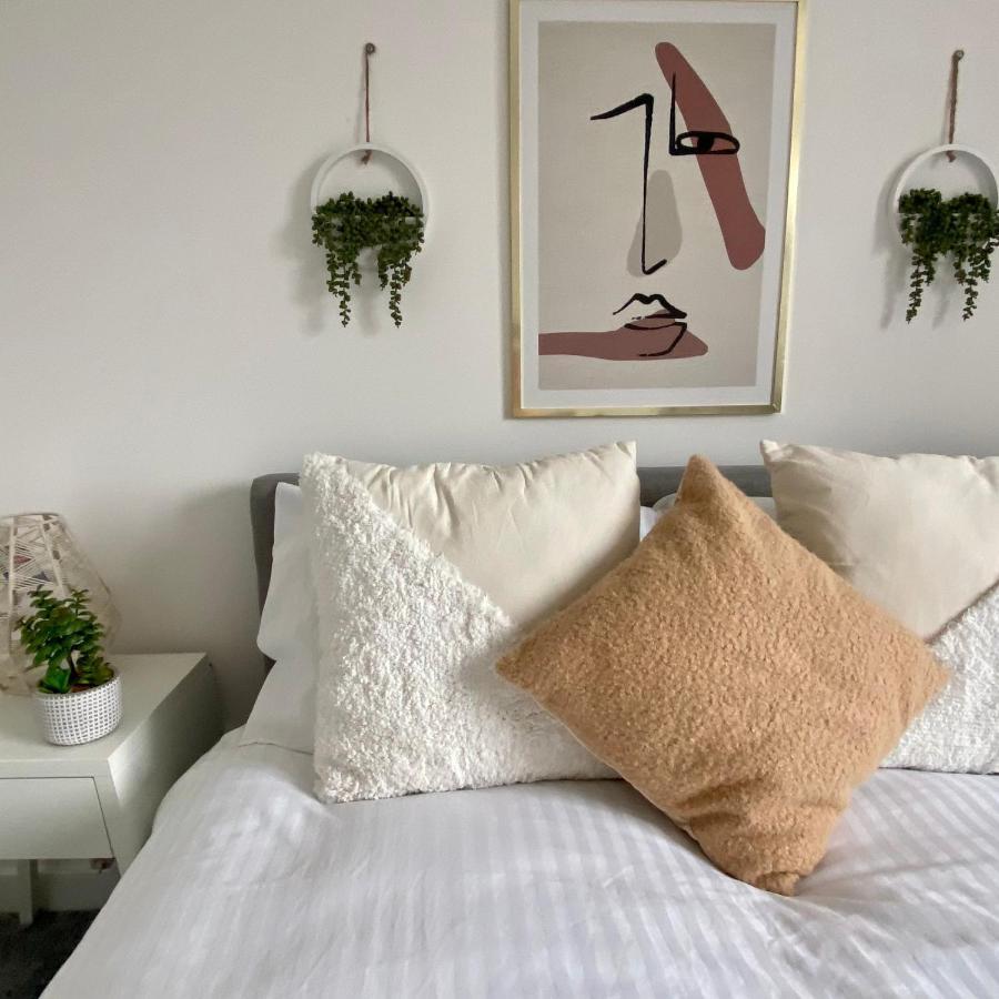 Modern 2 Bed Apartment/Free Parking/Near City/Self-Check In Handsworth Екстериор снимка